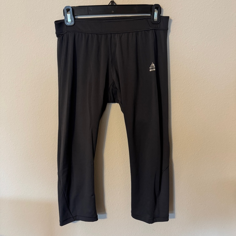 adidas Black Leggings with Elastic Waistband and Lightweight Fabric